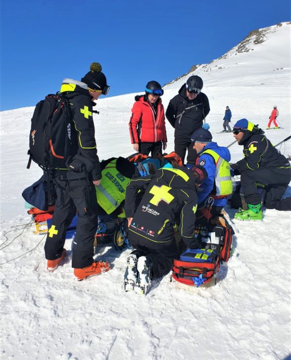 SECOURS SUR PISTE